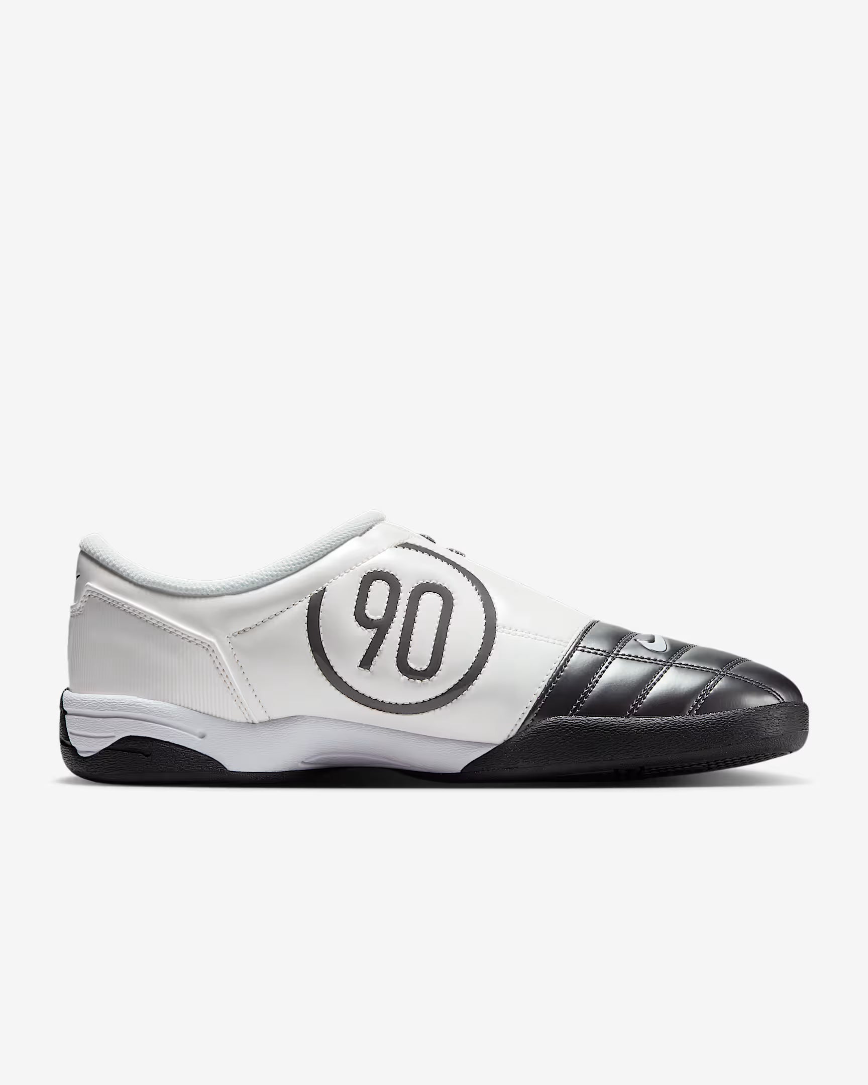 Nike Total 90